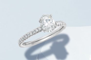 picking perfect diamond engagement ring