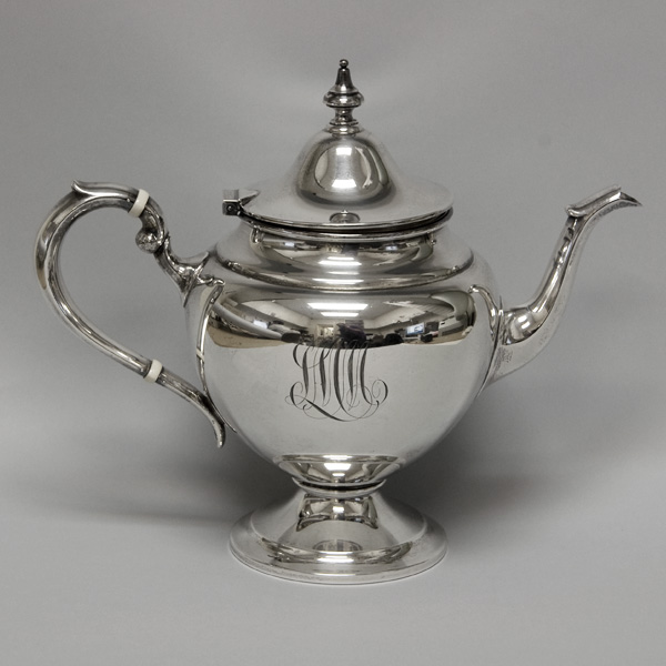 Beautiful Gorham Puritan 5 piece sterling silver tea & coffee set -  total weight 69.75 oz troy. image 3