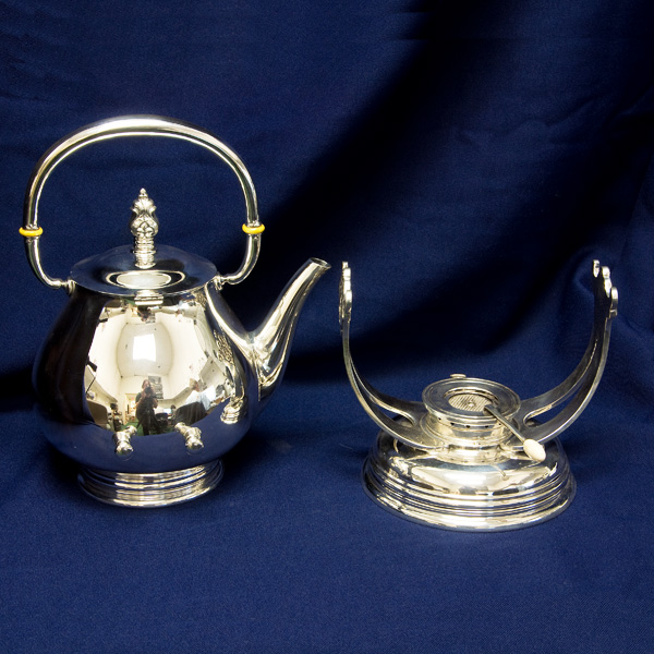 ROYAL DANISH sterling silver hot water kettle on stand and matching ROYAL DANISH round sterling silver tray, total approx. weight: over 85 troy ounces of .925 sterling silver image 3