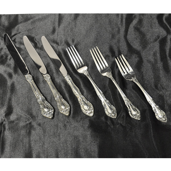 Lunt "Eloquence" Sterling Silver Flatware Set. 5 x 8  + xtra-  48 pcs Total. image 2