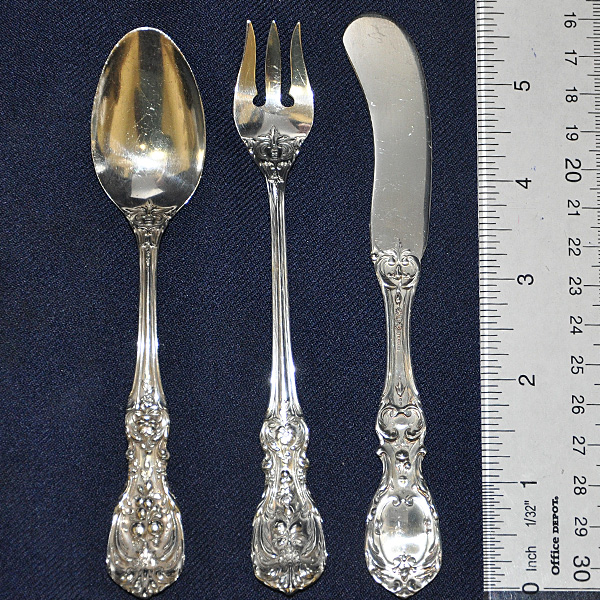 Reed & Barton "Francis I" Sterling Silver Flatware Set. 6 pc service for 12 - 105 total pcs. image 3