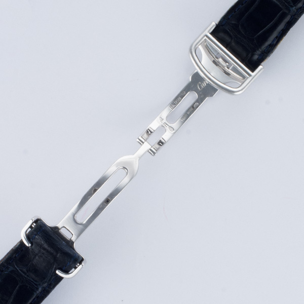 Cartier deployant buckle in 18k white gold image 3