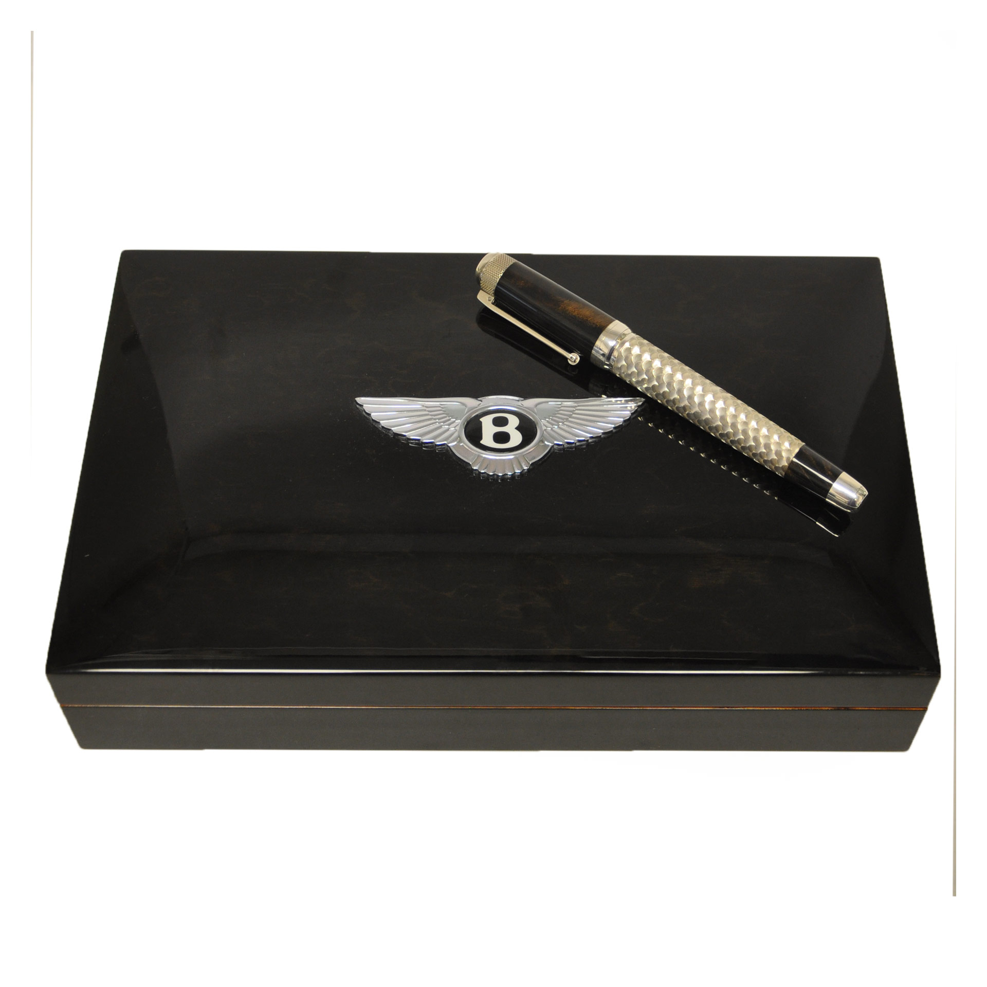 Limited edition Tibaldi for Bentley Mulsanne fountain pen with 18k nib 21/90. image 2