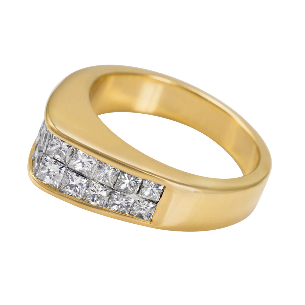 Invisible-set princess cut diamond ring in 18k. 1.20 carats. Size 5.75 image 3