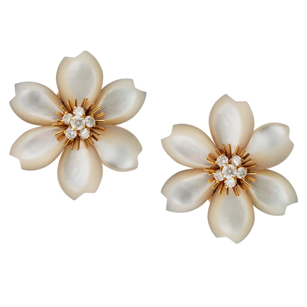 Van Cleef & Arpels  Broach and Earrings "Rose de Noel" Mother of Pearl Petals and center diamonds image 5