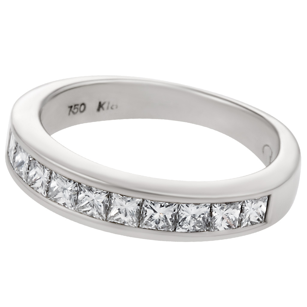 Eternity band in 18k white gold image 2