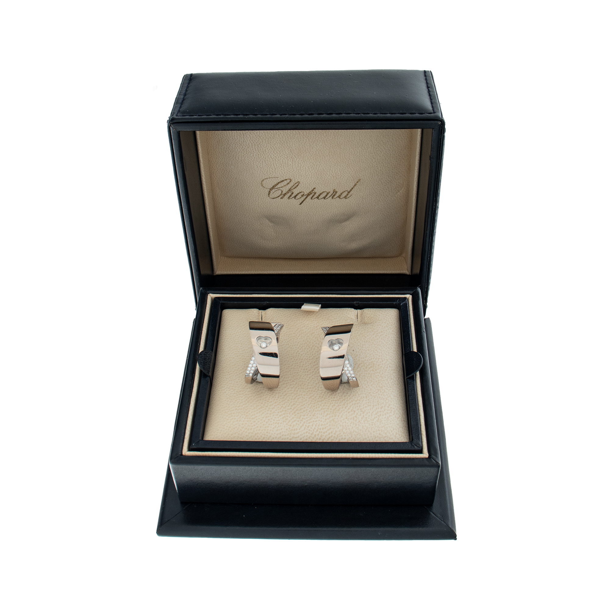 Chopard Happy diamond heart hoop earrings with floating diamond in 18k white gold image 4