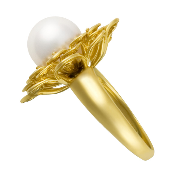 Ornate 18k yellow gold ring with 10.3mm freshwater pearl and approx. .39 carats in diamonds image 2