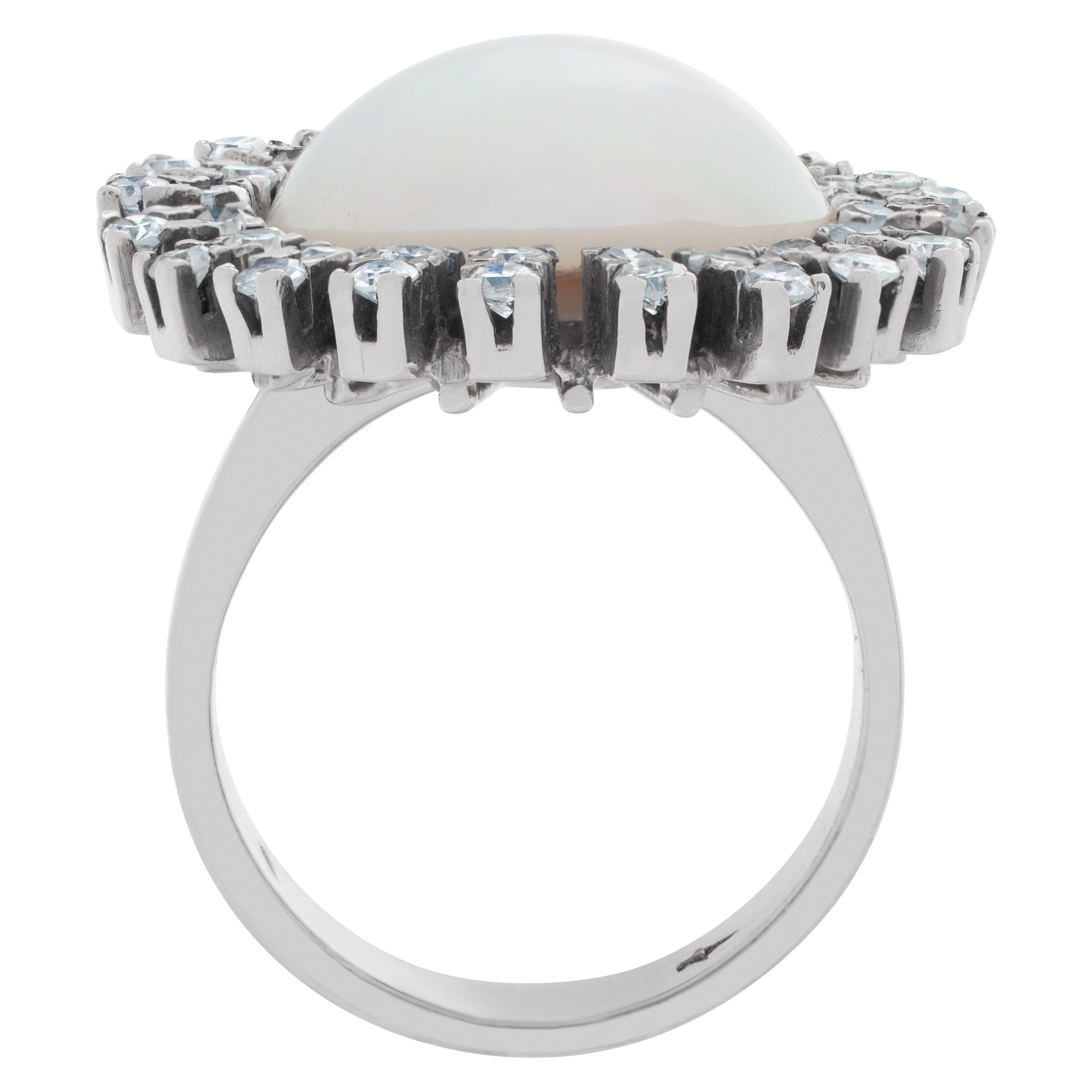 Magnificent diamond and Mobe pearl ring in 14k white gold. 0.80 cts in diamonds image 4