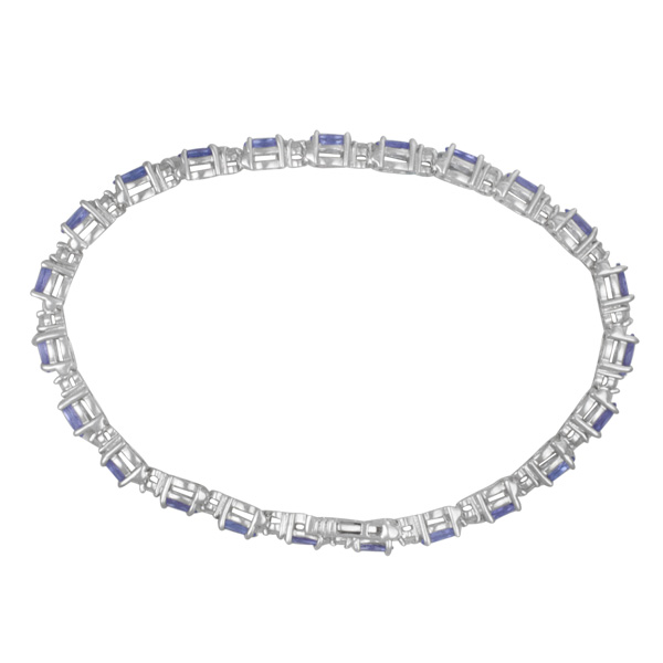 Tanzanite & diamond bracelet in 14k white gold with 5.60 cts tanzanites & 0.50cts in dia image 2