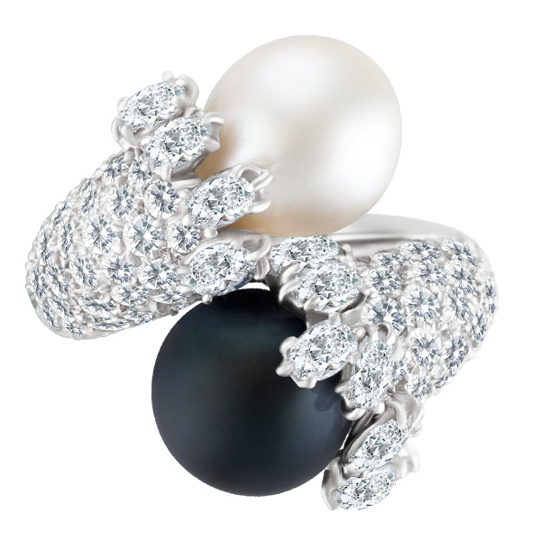 Pearl & diamond ring in 18k white gold image 1