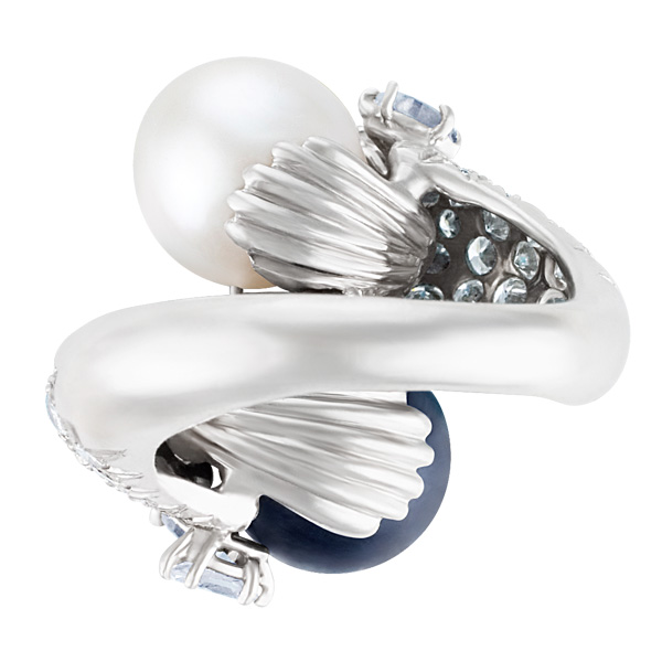 Pearl & diamond ring in 18k white gold image 4