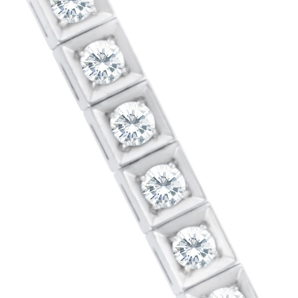 Diamond tennis bracelet in platinum image 2