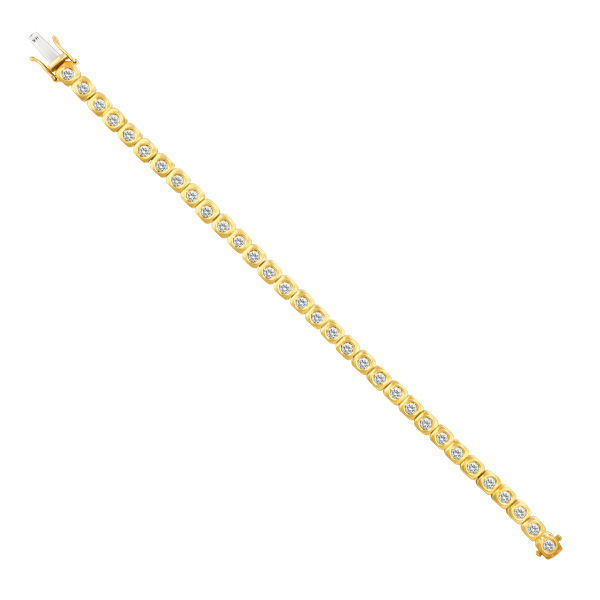 Diamond bracelet in 18k with over 3 carats in diamonds. image 1