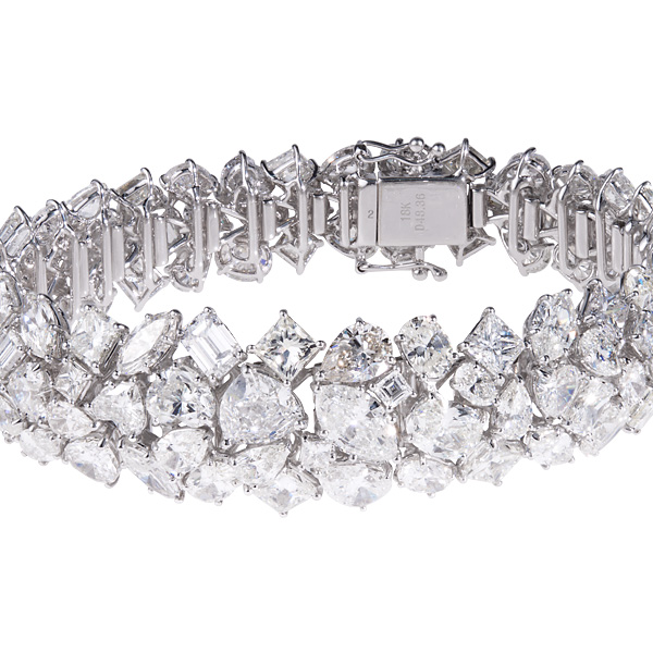 Diamond bracelet in 18k white gold image 2