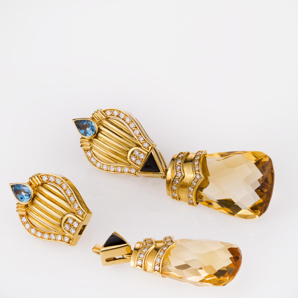 Topaz, onyx and diamond earrings in 18k image 3