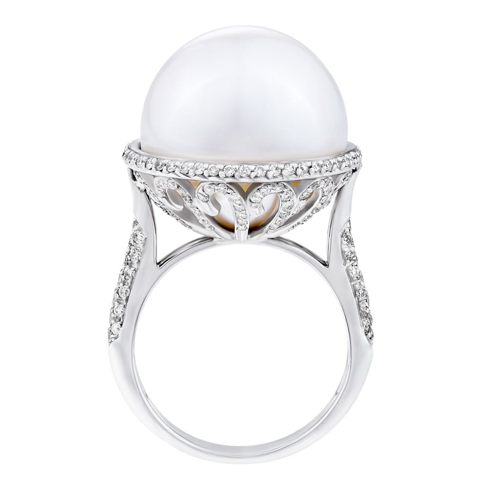 Pearl ring with 184 diamonds in 18K white gold image 3