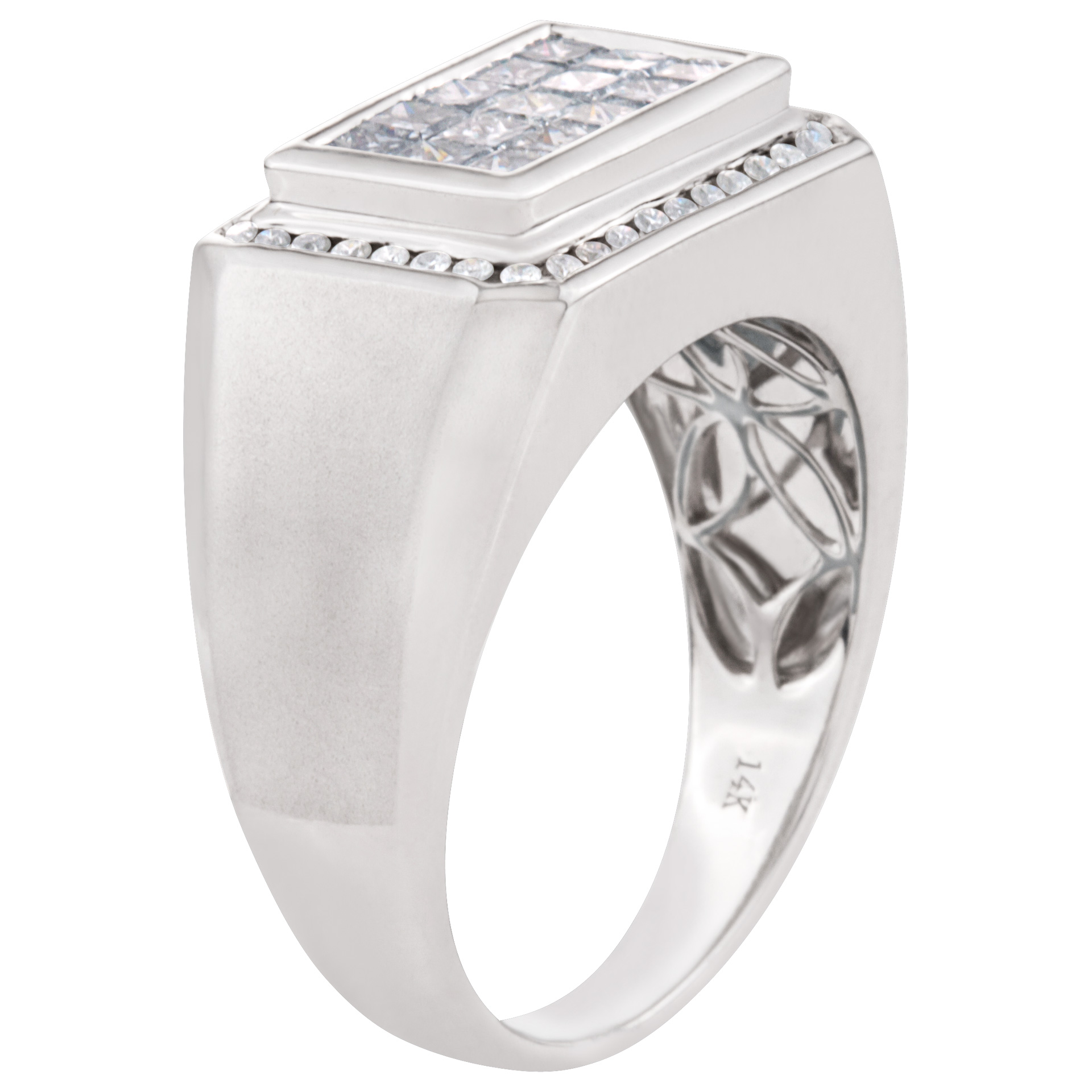 Diamond ring in 18k white gold. 1.51 carats in princess cut & round diamonds image 3