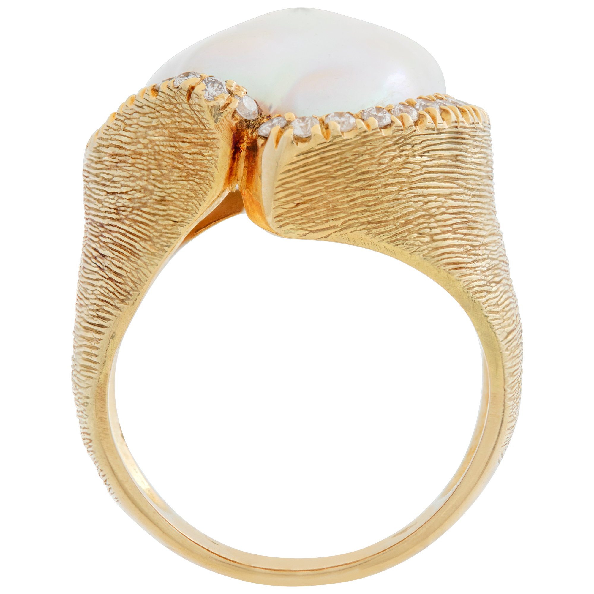 Baroque 17.8mm pearl ring in 18k surrounded by 0.50 carat in diamonds image 4