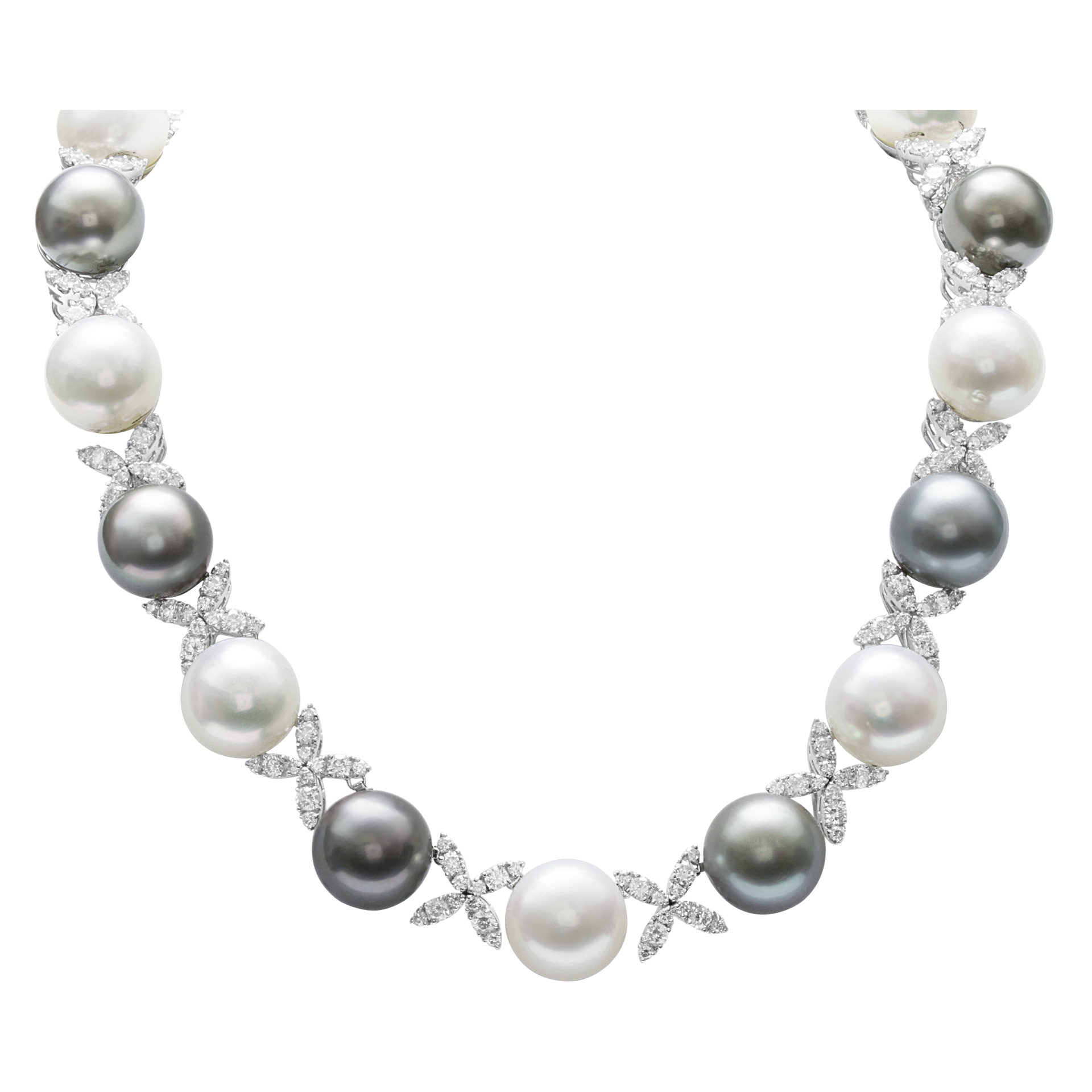 Pearl and diamond necklace with 11.91 cts in diamonds image 2