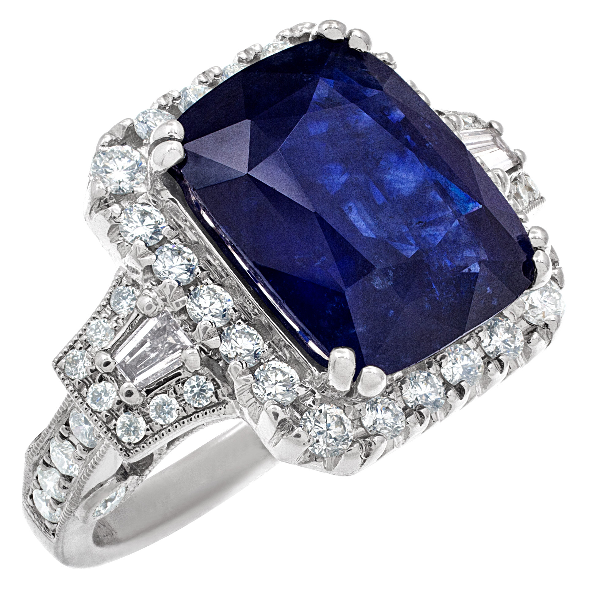 Beautiful 7.26 carats blue sapphire and diamond ring in 18k white gold image 2
