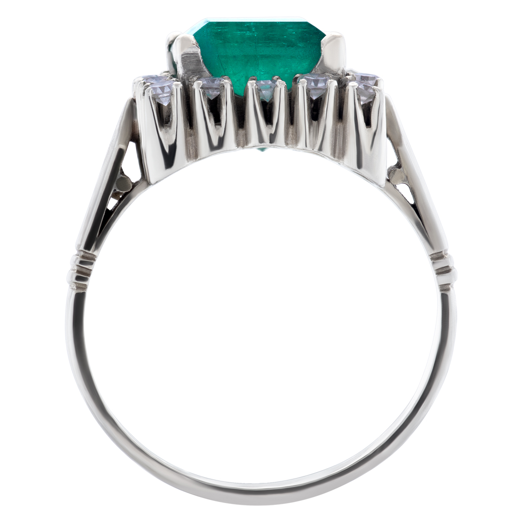 Vintage emerald with diamond halo 14k ring (Stones)