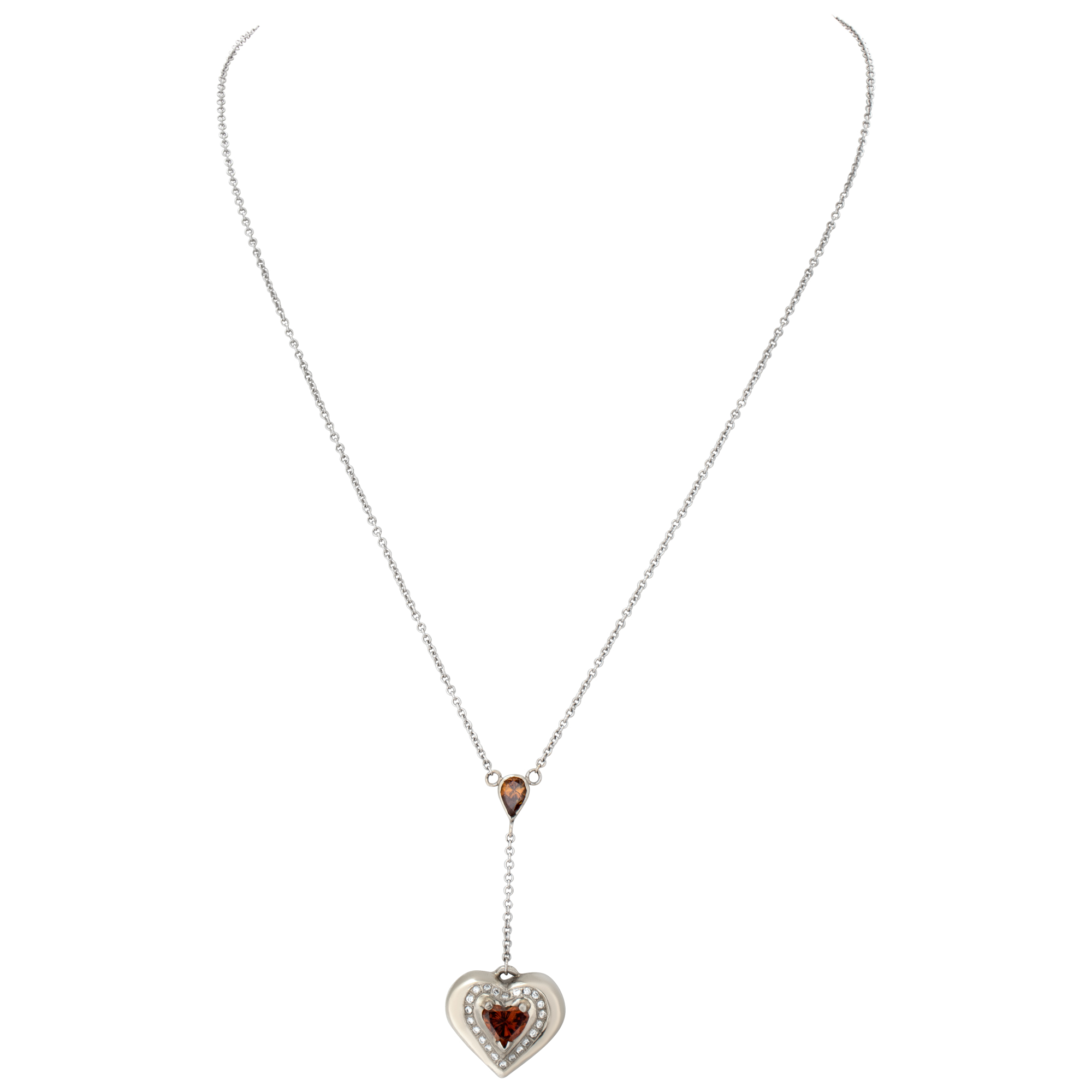 Diamond heart pendant necklace in 18k white gold image 2