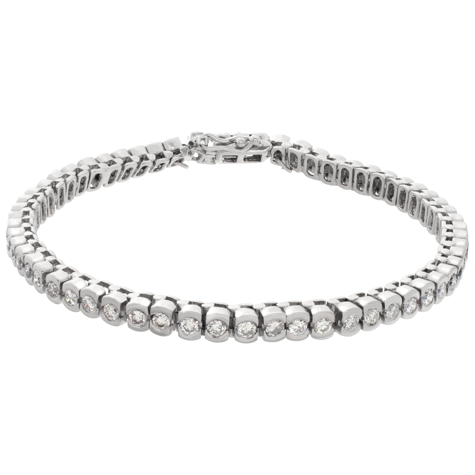 Diamond tennis bracelet in platinum with approximately 6 carats in round diamonds image 1