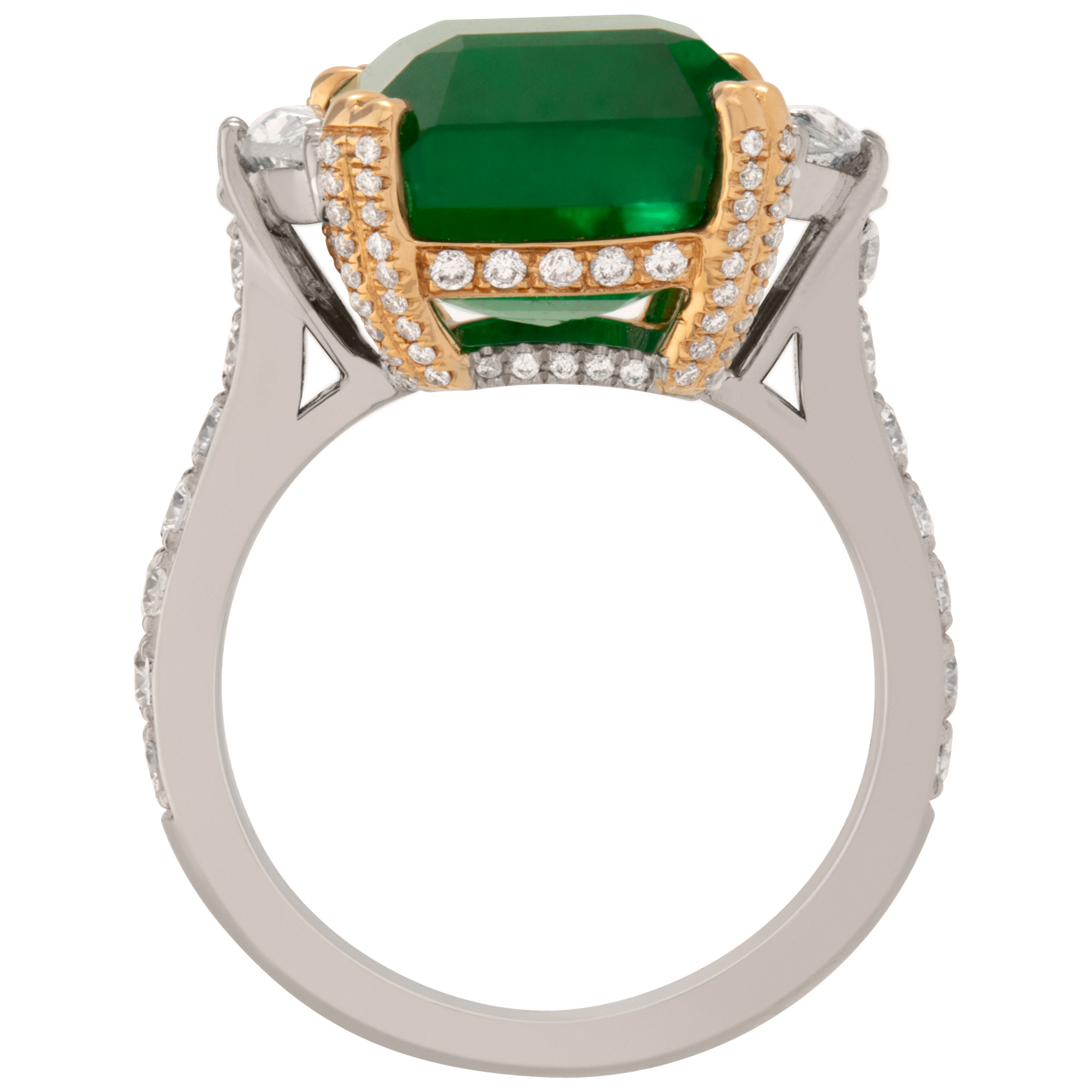 Emerald and diamond ring in platinum and 18k yellow gold image 4