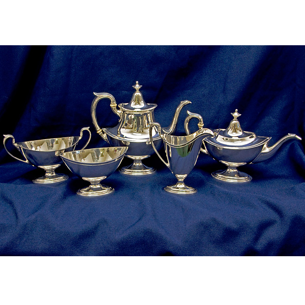 PORTSMOUTH, by Gorham, 5-pieces sterling silver coffee & tea set, patented in 1918. Total approx. weight: 67.77 ounces troy of .925 sterling silver.