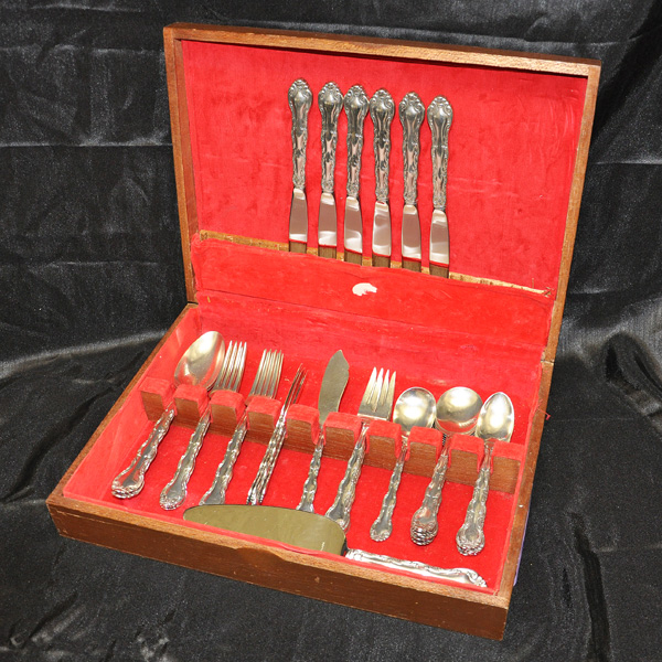"French Scroll" Sterling Flatware Set patented in 1953 by the Alvin Company - 6 Place setting for 6