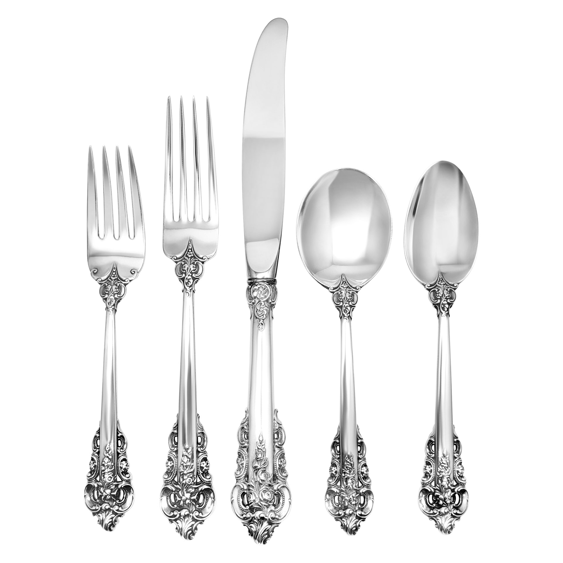 "GRANDE BAROQUE" sterling silver  flatware set patented in 1941 by Wallace. 5 place setting for 20- + 6 serving pieces. TOTAL: 115 pieces.