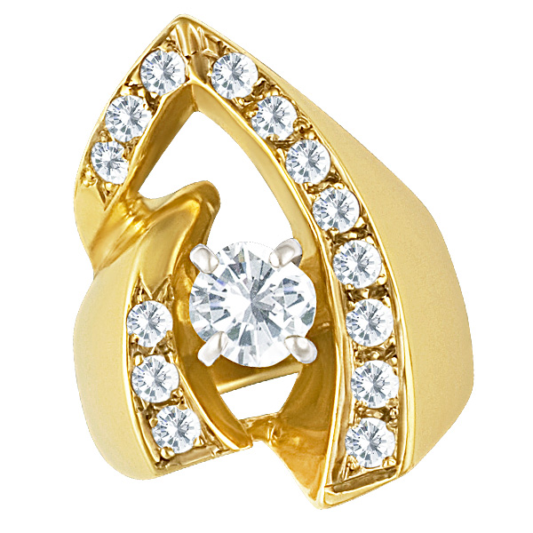Beautiful diamond cocktail ring in 14k yellow gold. Size 5.5