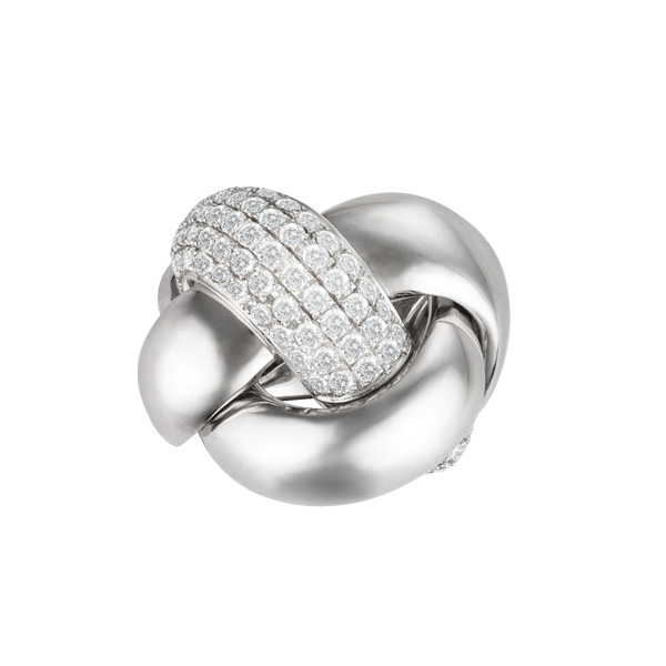 Knot ring in 14k white gold with pave diamonds