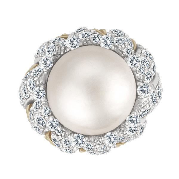 Pearl and Diamond ring in 18k yellow gold. 2.50cts in diamonds. 13.5mm pearl