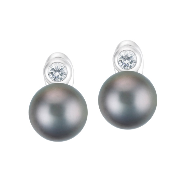 Tahitian black pearl and diamond earrings in 18k white gold. 13mm pearls