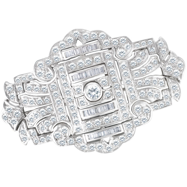 Classy Diamond brooch in 18k white gold. 5.00 carats
