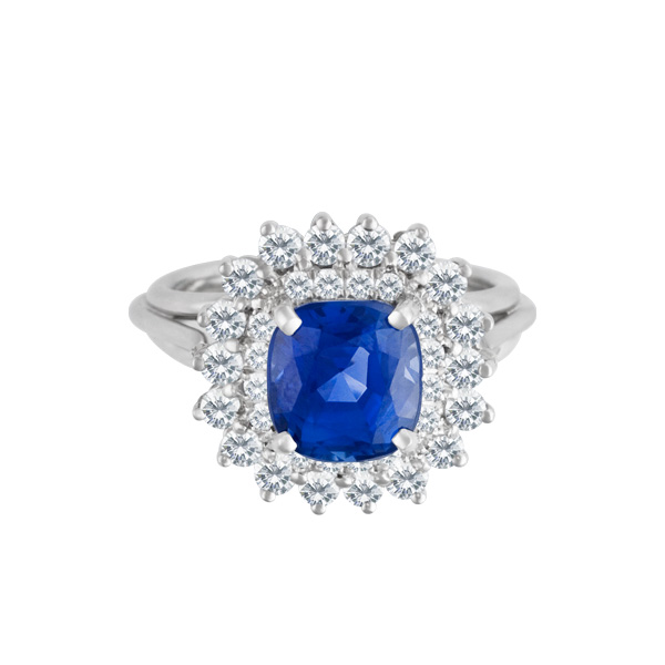 GIA certified Sapphire & diamond ring in platinum. 5.36 ct no heat Sri Lankan Sapphire. 1.18 ct dias