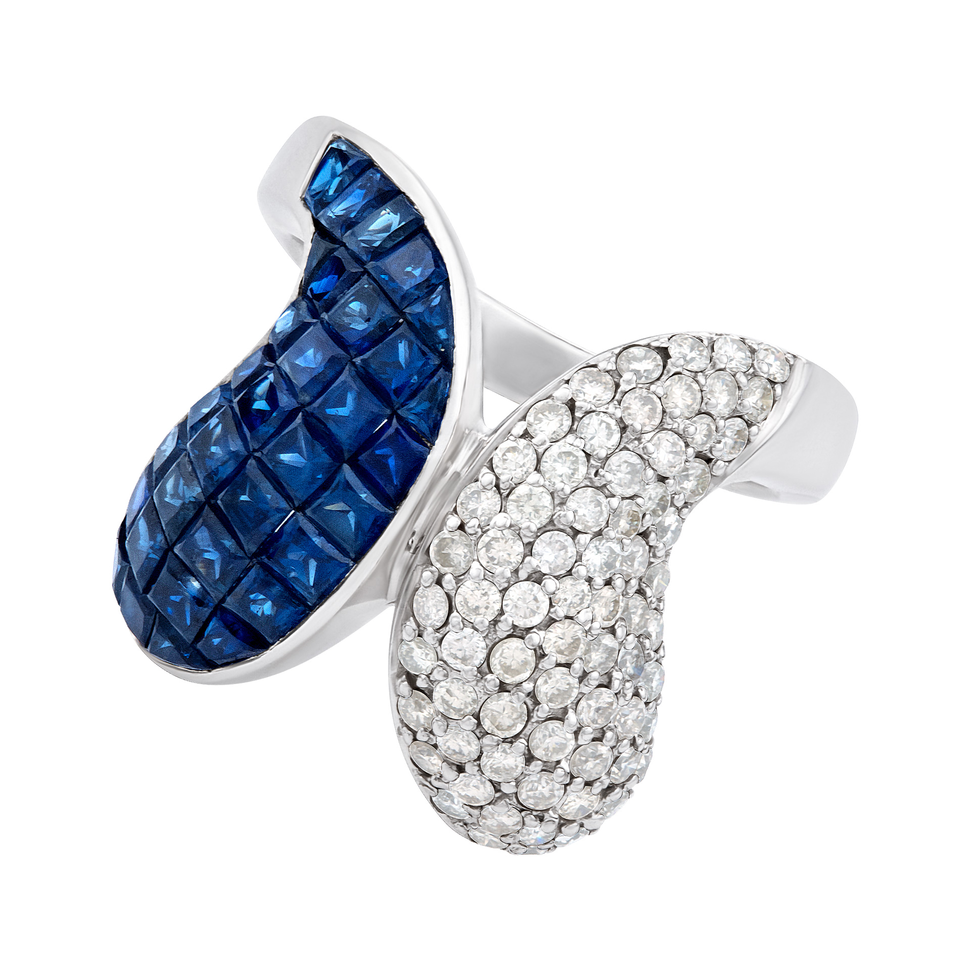 ladies sapphire and diamond ring set in 18k white gold