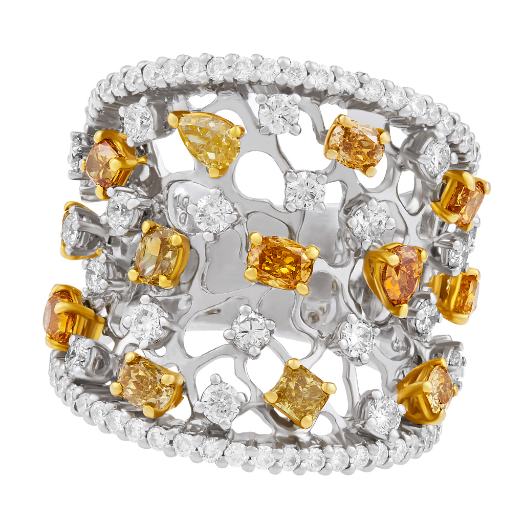 Sparkling diamond ring in 18k white gold