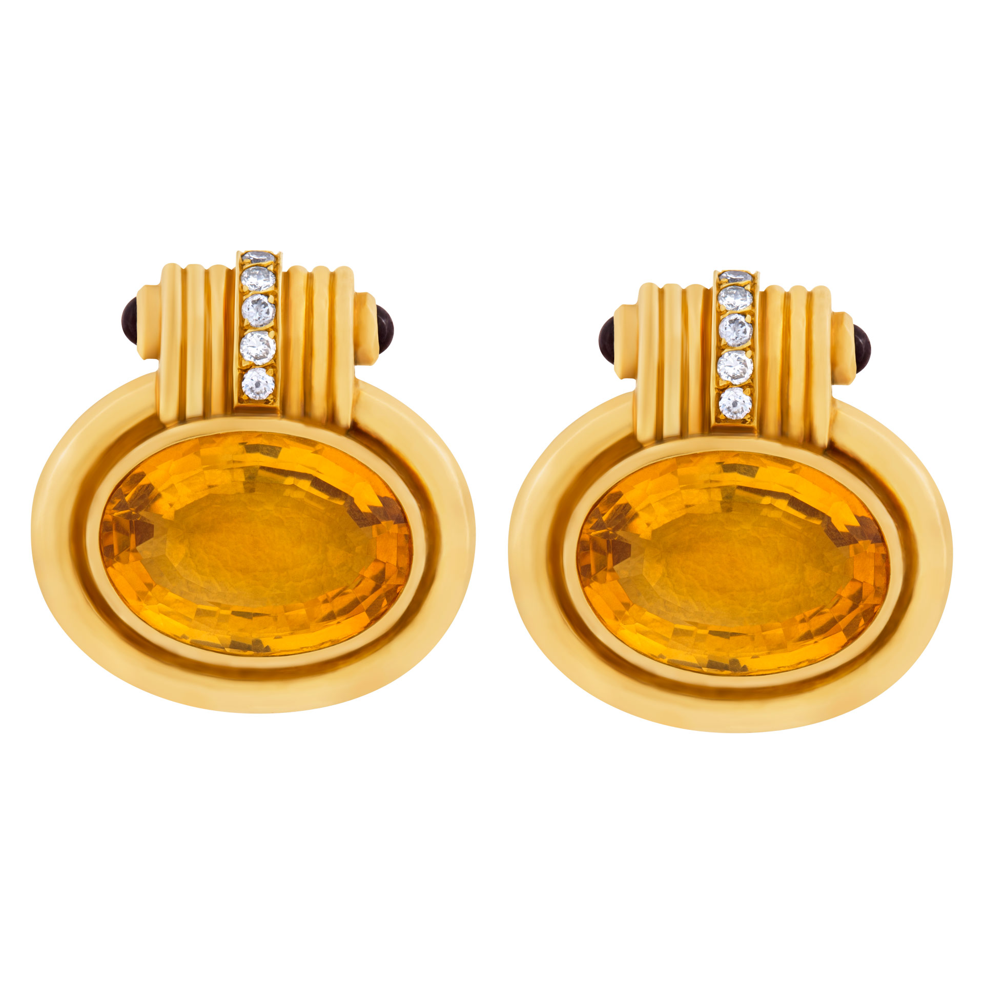 Oval Citrine earring in 18k yellow gold