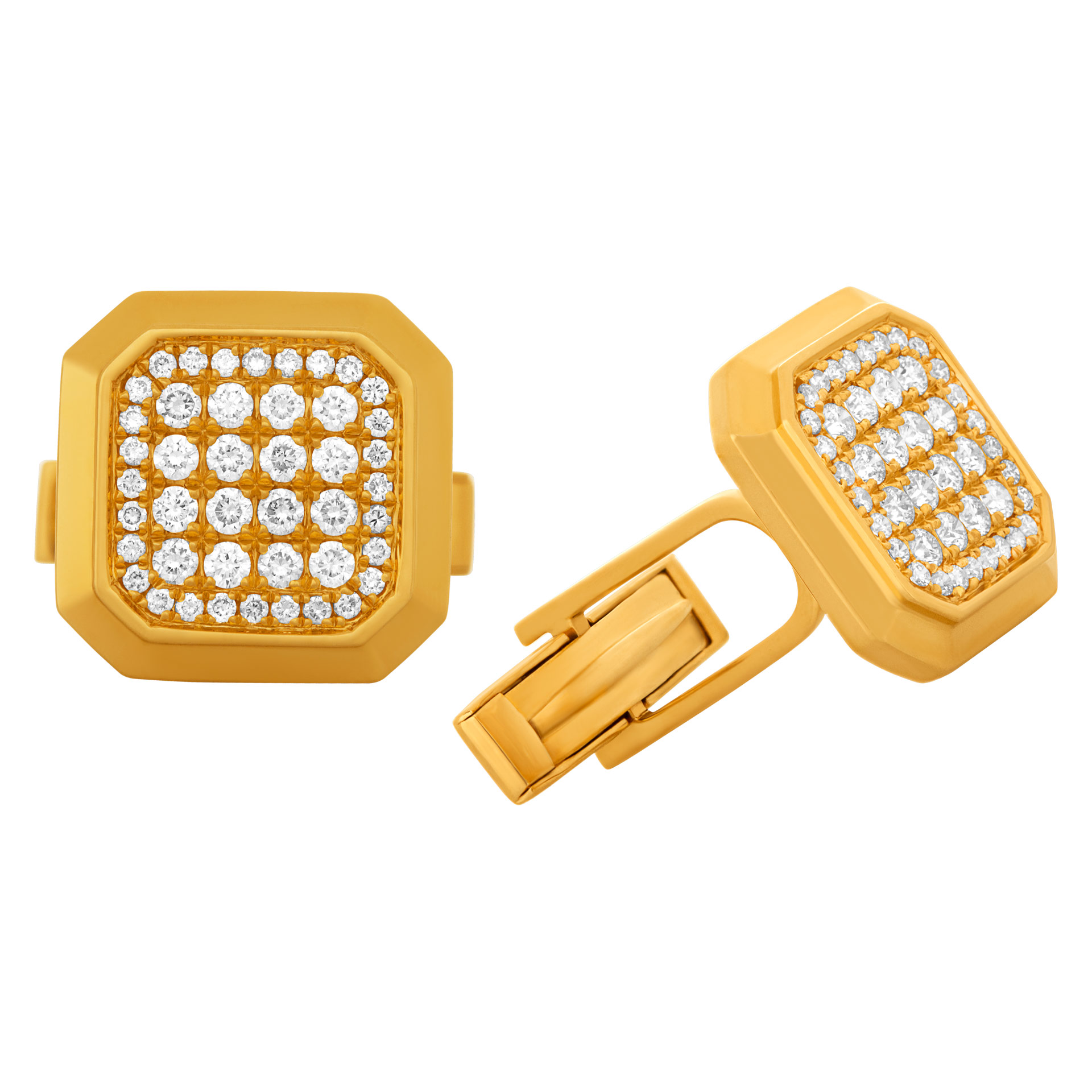 Handsome 18k yellow gold and diamonds cufflinks with app. 1.12 carats in white clean diamonds.