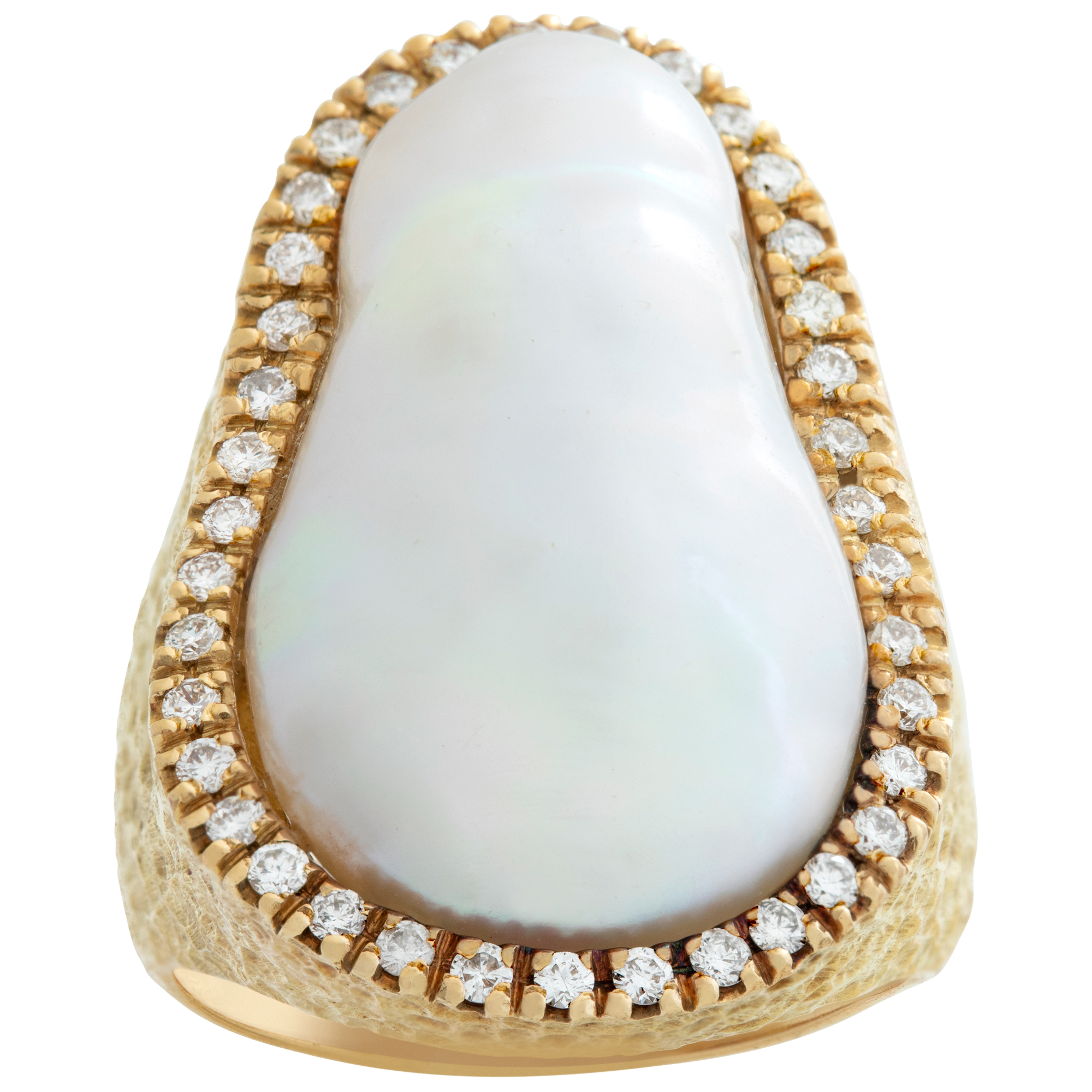 Baroque Mabe pearl (over 18mm)  & diamonds ring in 18K yellow gold.