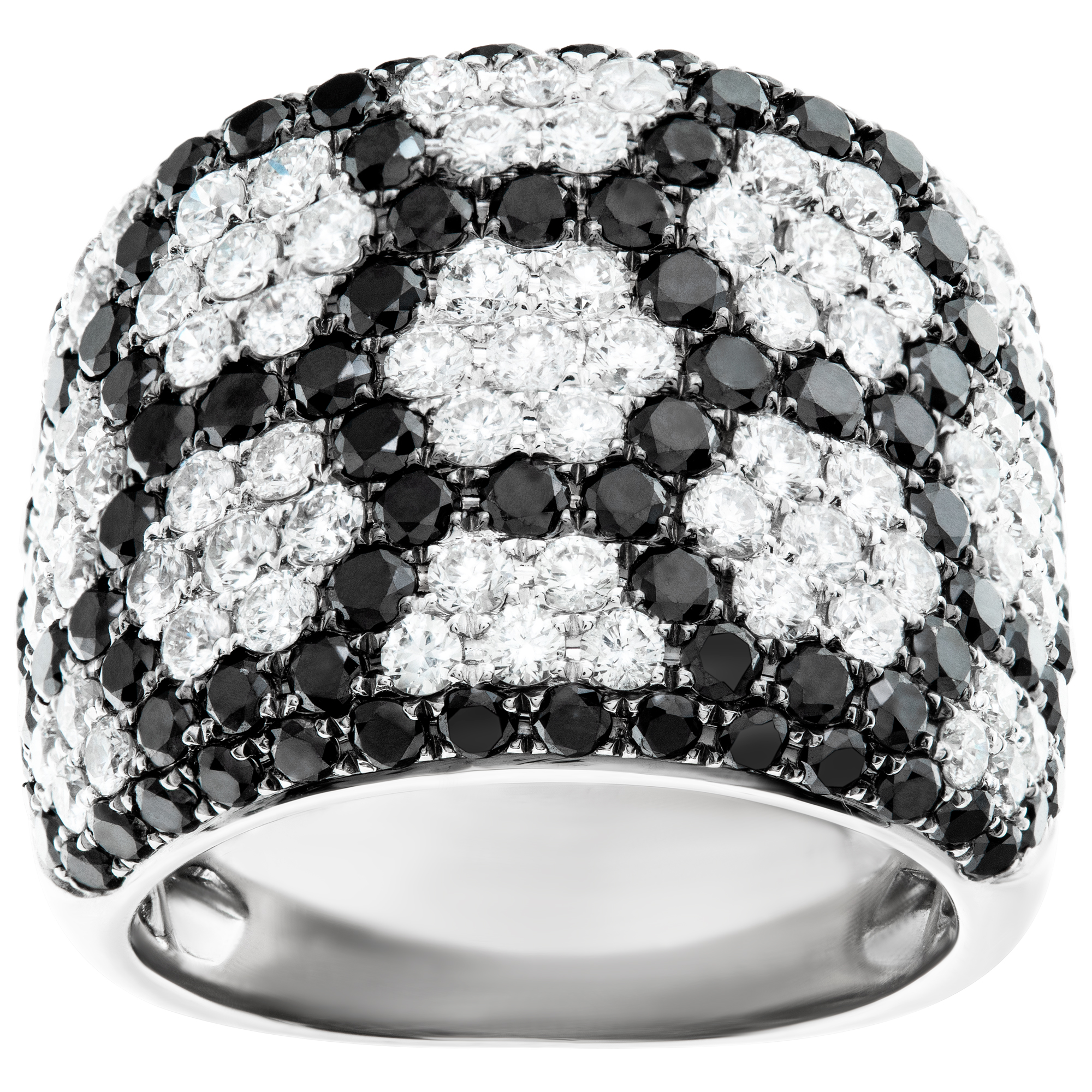 White & black diamonds ring set in 18K white gold. Total diamonds approx weight 3.00 carats Size 5.