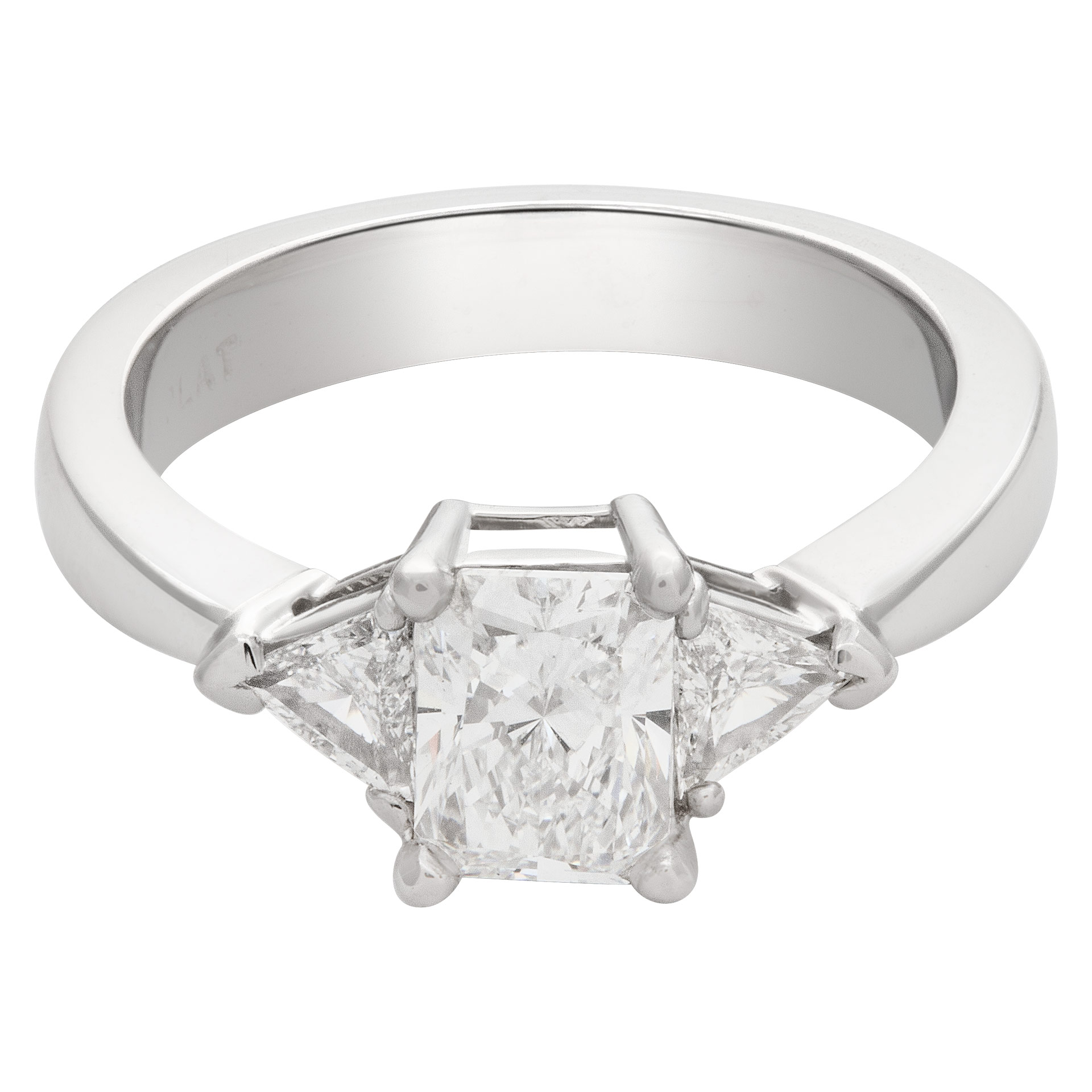 GIA certified cut-cornered rectangular modified brilliant diamond 1 carat (F color, VS2 clarity) ring