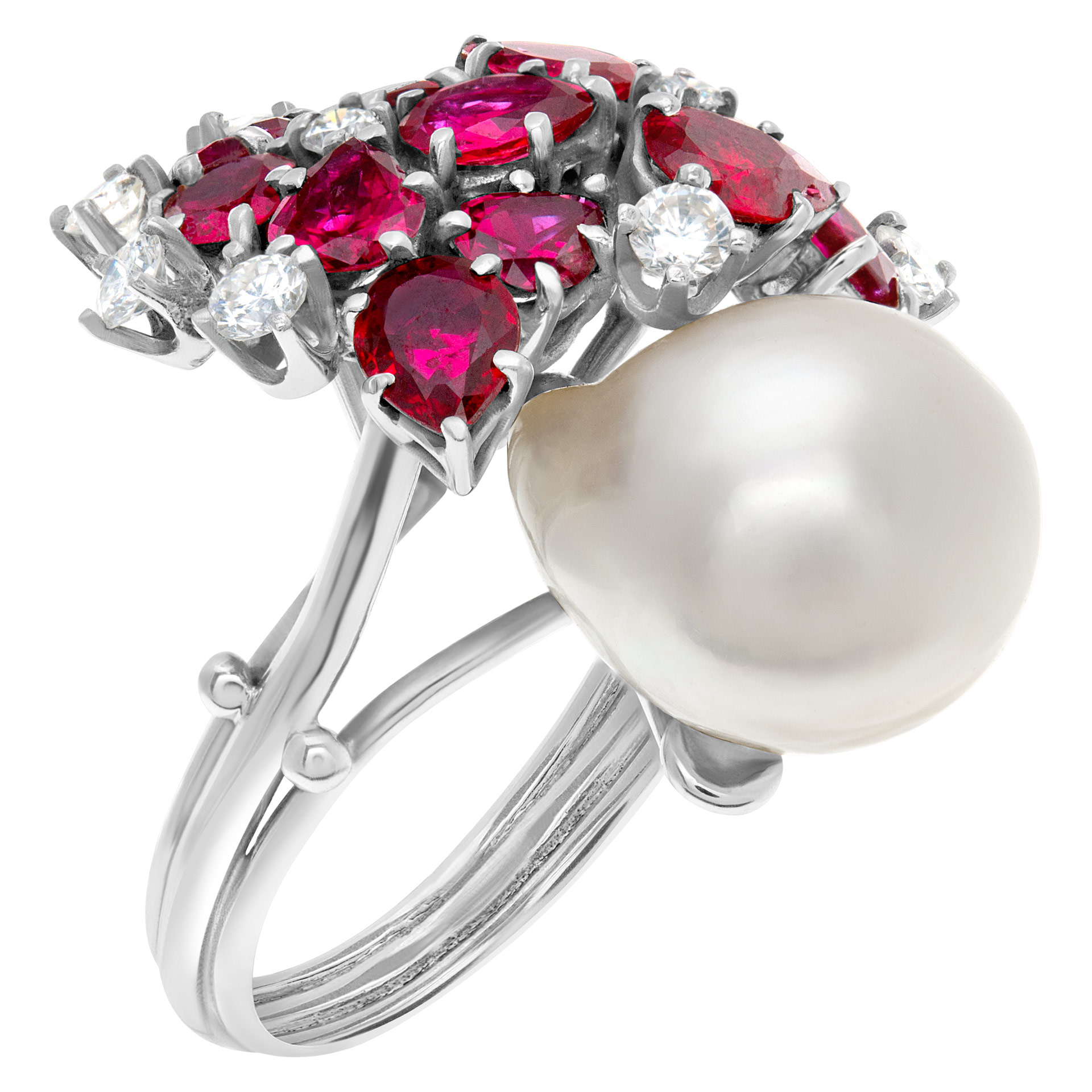 Baroque style South Sea pearl (12.9 x 15.6mm) ring with multi cut rubies & round diamond accets