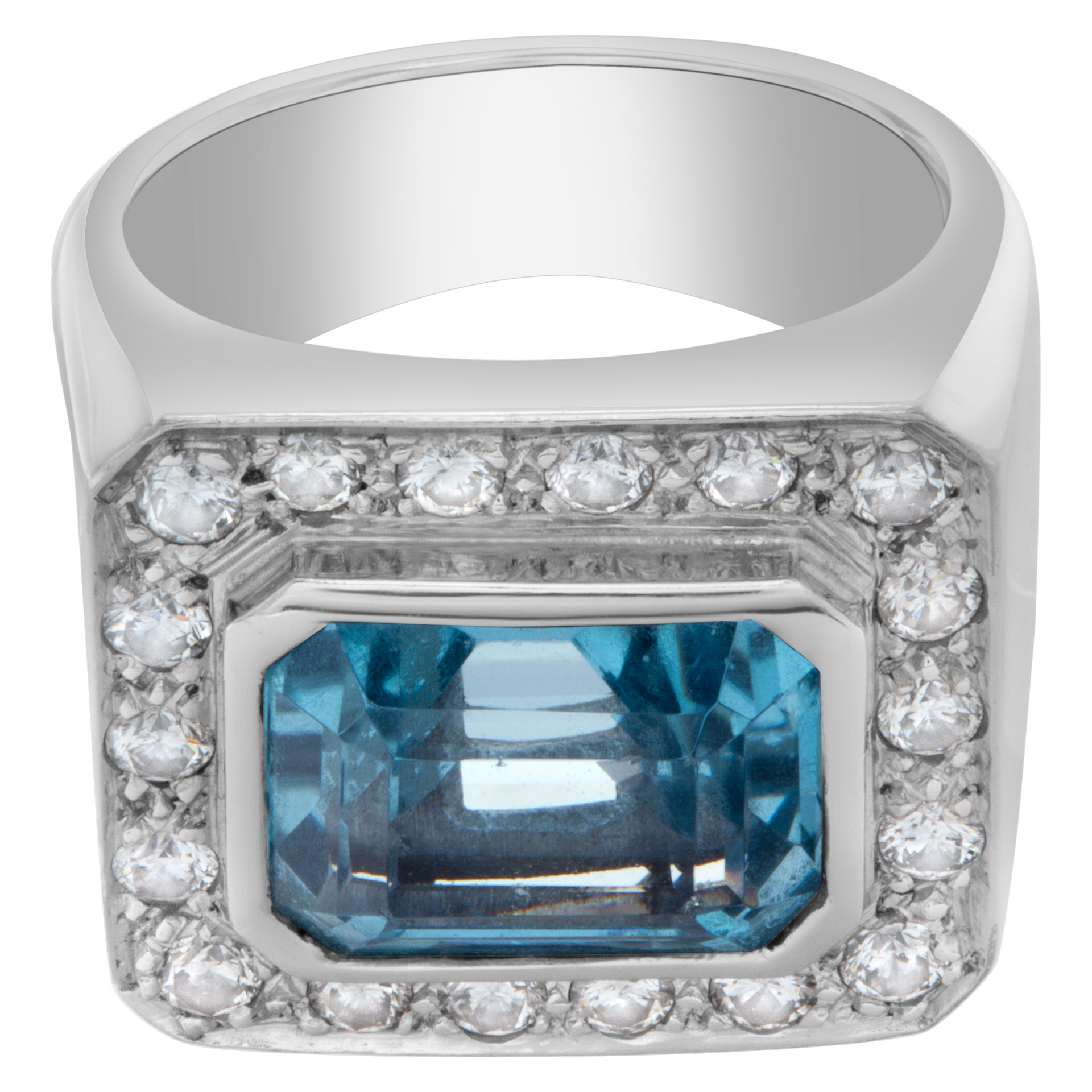 Blue topaz ring in 18k white gold with diamonds