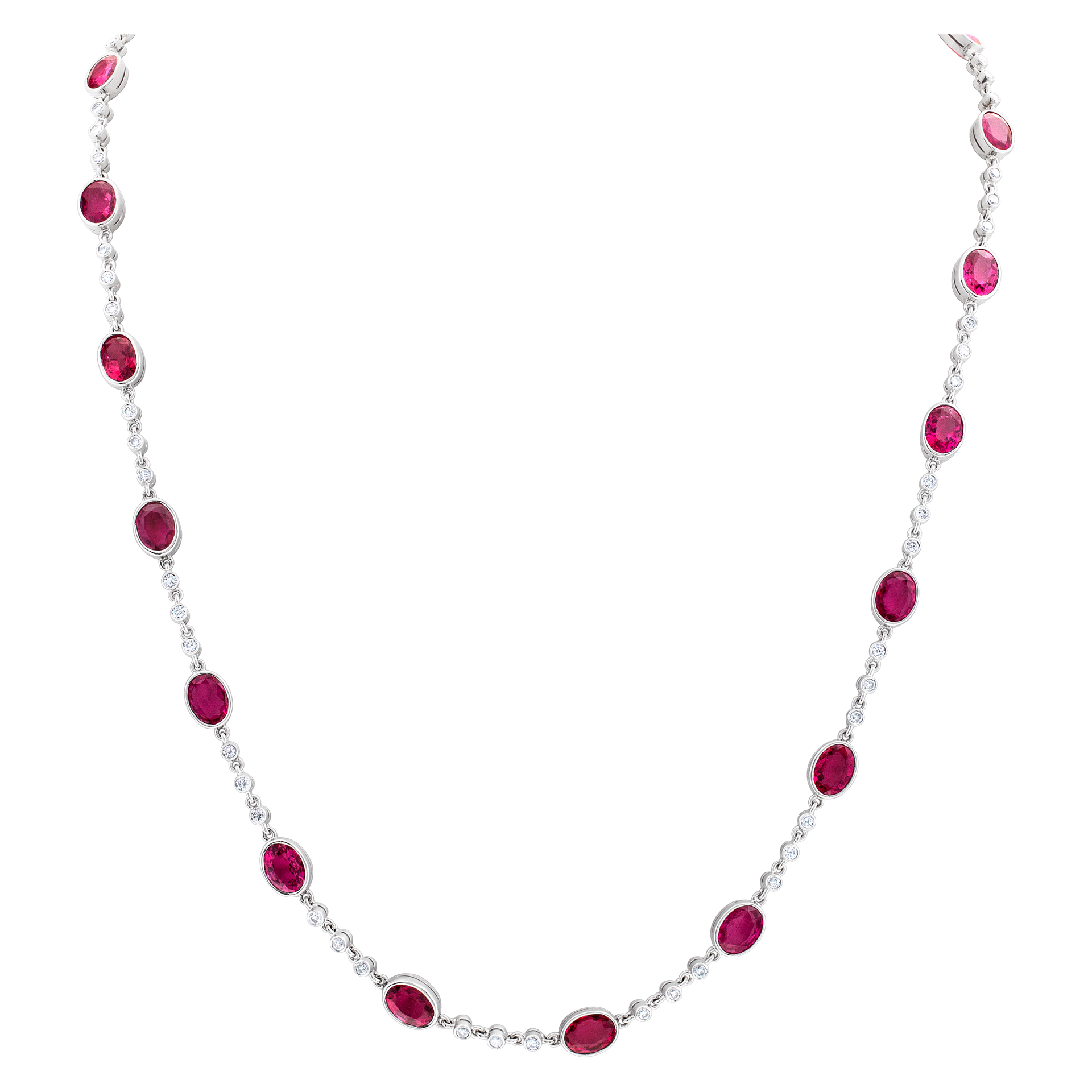 Rubelite necklace in 18k white gold with 2.79 cts in diamonds and 33.81 cts in rubelite