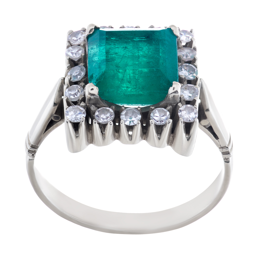 Vintage emerald with diamond halo 14k ring