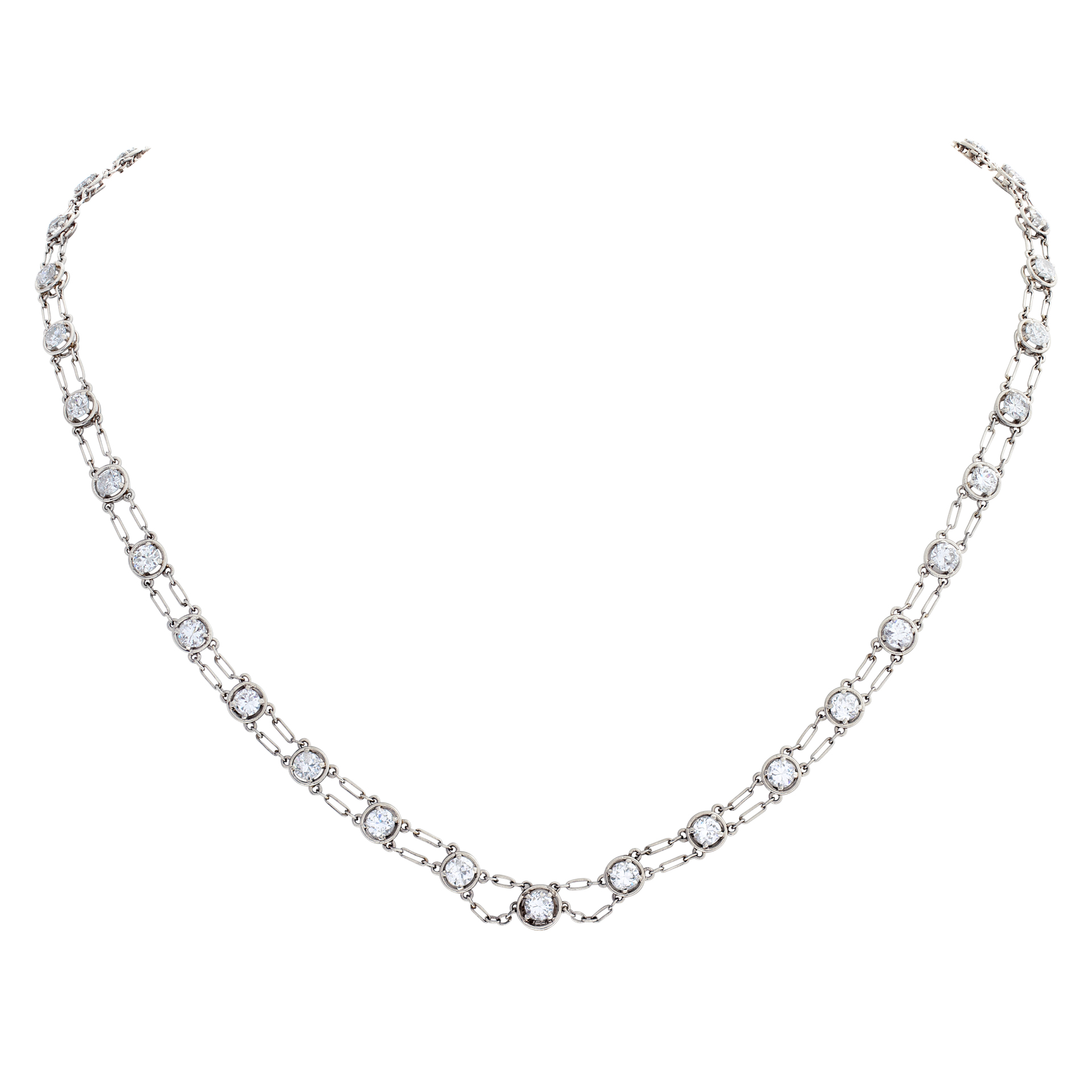 Necklace with approximately 6 carats diamonds in platinum